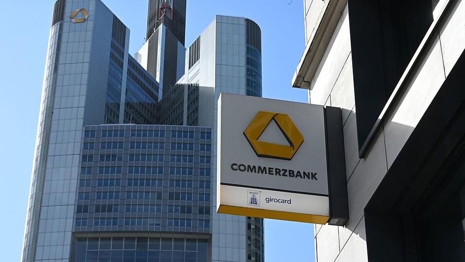 Die Commerzbank wehrt sich seit Monaten gegen eine mögliche «feindliche» Übernahme durch die italienische Unicredit. (Archivbild) Die Commerzbank wehrt sich seit Monaten gegen eine mögliche «feindliche» Übernahme durch die italienische Unicredit. (Archivbild)