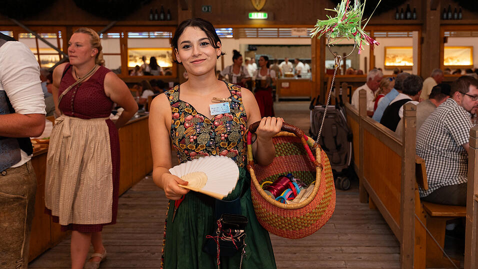 Die Partybilder vom Montag, 21. August 2023, aus dem Festzelt Krönner. Die Partybilder vom Montag, 21. August 2023, aus dem Festzelt Krönner.