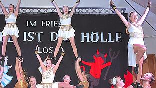 Das diesjährige Motto der Faschingsfreunde Friesheim lautet „Im Himmel ist die Hölle los“. Das diesjährige Motto der Faschingsfreunde Friesheim lautet „Im Himmel ist die Hölle los“.