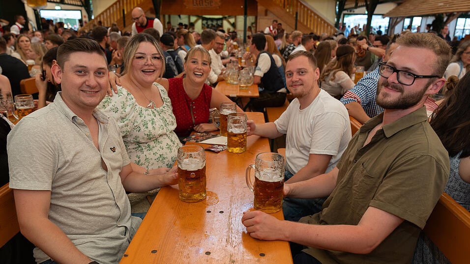 Die Partybilder vom Samstag, 19. August 2023, aus dem Festzelt Nothaft. Die Partybilder vom Samstag, 19. August 2023, aus dem Festzelt Nothaft.