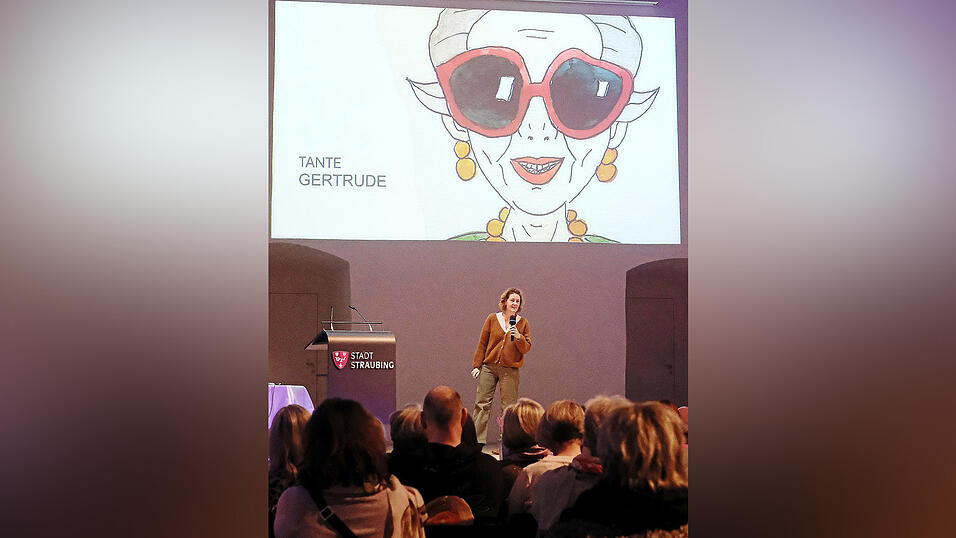 Neurowissenschaftlerin Dr. Karolien Notebaert hatte „Tante Gertrude“ und einen „Affen im Kopf“ bei ihrem Utopia-Vortrag dabei. Neurowissenschaftlerin Dr. Karolien Notebaert hatte „Tante Gertrude“ und einen „Affen im Kopf“ bei ihrem Utopia-Vortrag dabei.