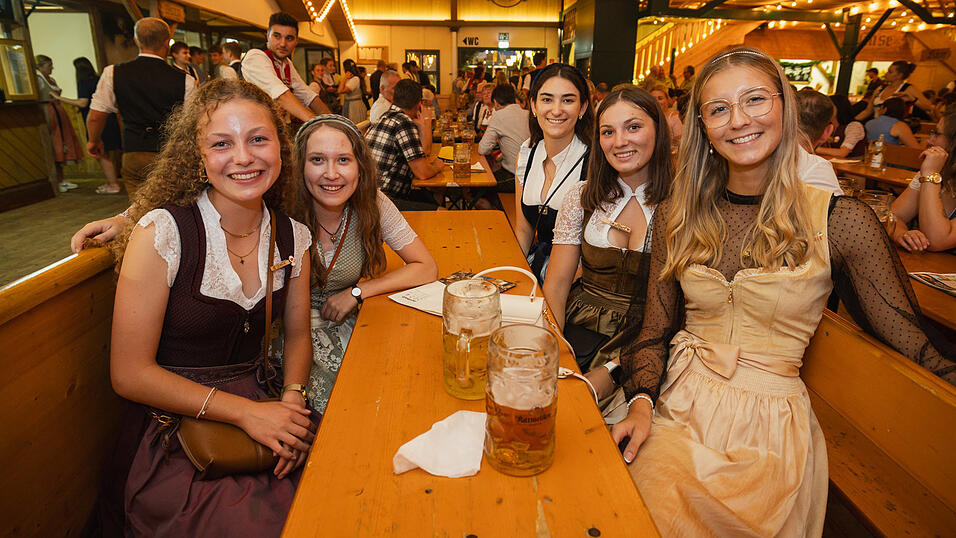 Die Partybilder vom Sonntag, 18. August, aus dem Festzelt Nothaft. Die Partybilder vom Sonntag, 18. August, aus dem Festzelt Nothaft.