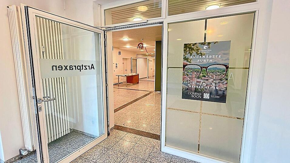 Nach der Schließung der Diabetologie kann nun dank des „Medizinischen Versorgungszentrums Ostbayern - Fachärzte für Augenheilkunde“ ein Leerstand verhindert werden. Nach der Schließung der Diabetologie kann nun dank des „Medizinischen Versorgungszentrums Ostbayern - Fachärzte für Augenheilkunde“ ein Leerstand verhindert werden.