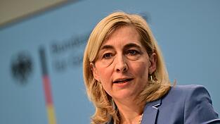 Nina Warken muss bis Ende April einen fertigen Gesetzentwurf vorlegen.