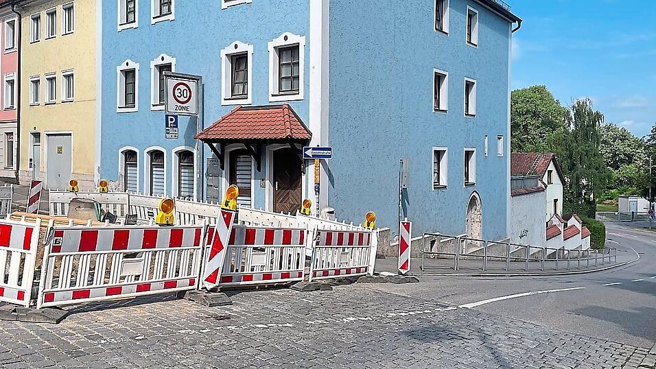 Die Steigung am Rentamtsberg macht die Stelle zu einer Herausforderung für manche Autofahrer. Die Steigung am Rentamtsberg macht die Stelle zu einer Herausforderung für manche Autofahrer.