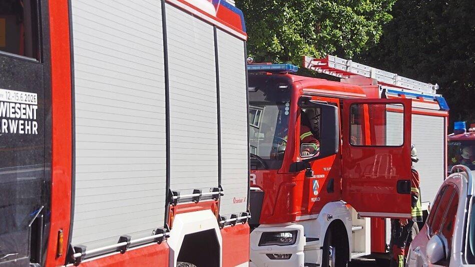 Die Feuerwehren aus Wiesent und Pillnach eilten herbei. Die Feuerwehren aus Wiesent und Pillnach eilten herbei.