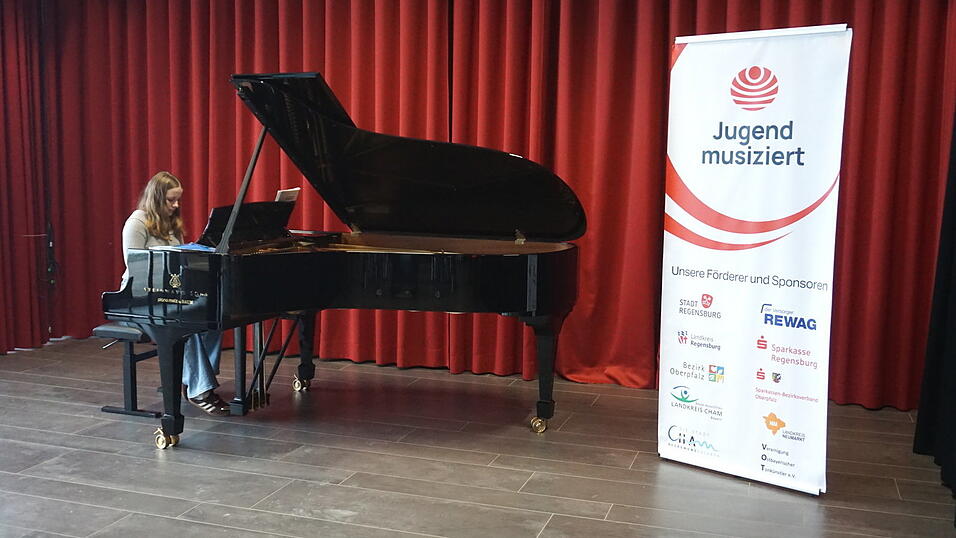 Zahlreiche beeindruckende Leistungen am Klavier gab es beim Regionalwettbewerb zu hören. Zahlreiche beeindruckende Leistungen am Klavier gab es beim Regionalwettbewerb zu hören.
