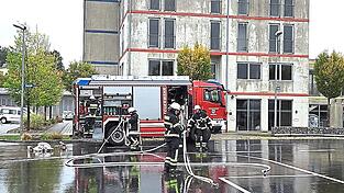 Auch die oft ungewohnten Umst&auml;nde wie hier im mehrst&ouml;ckigen Geb&auml;ude hinderten die Einsatzkr&auml;fte nicht am fachgerechten Abarbeiten der &Uuml;bungen.