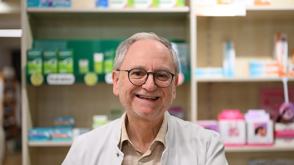 Apotheker Herbert Sammereier f&uuml;hrte 32 Jahre lang seine Sonnenapotheke an der Heerstra&szlig;e. Zuvor arbeitete er in M&uuml;nchen und habe das Projekt als Neuer&ouml;ffnung angeboten bekommen.