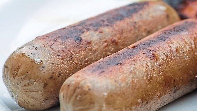 Die Tierrechtsorganisation PETA bot Wittmann 500 vegane Bratw&uuml;rste an, wenn er sein Schweinegrillfest in eine Veggie-Fest umwandle.