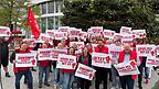 Vor den BMW-Werken Dingolfing und Landshut wurde am Montag demonstriert. Vor den BMW-Werken Dingolfing und Landshut wurde am Montag demonstriert.