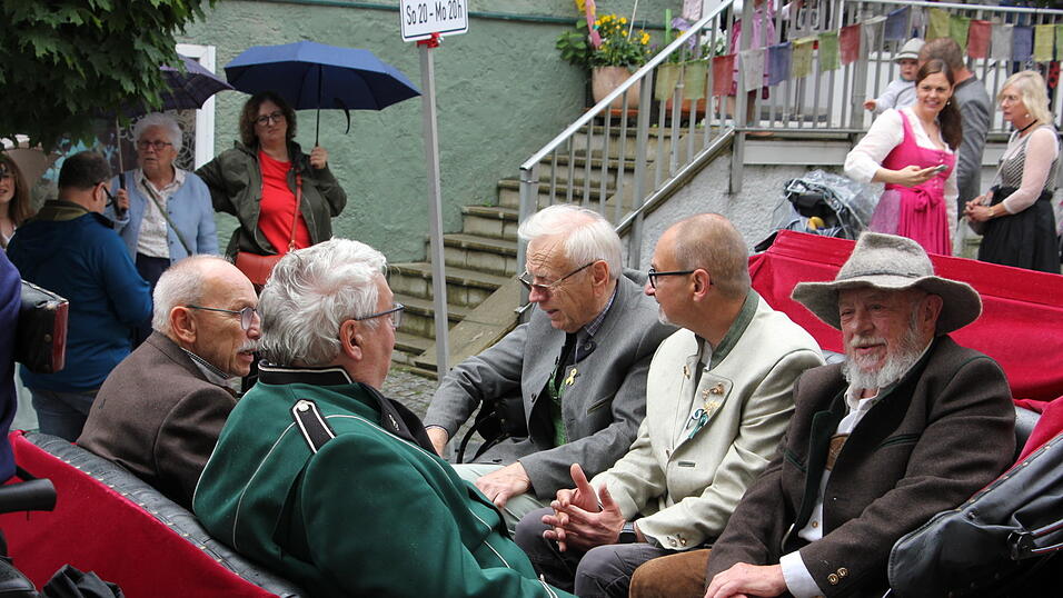 Das war der Bierzelteinzug beim Bad Kötztinger Pfingstvolksfest 2025. Das war der Bierzelteinzug beim Bad Kötztinger Pfingstvolksfest 2025.
