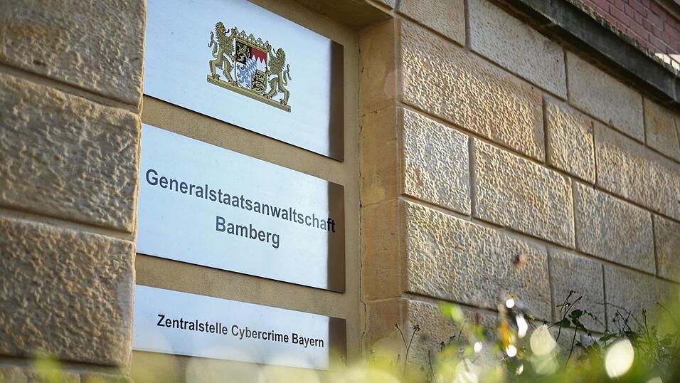 Die Zentralstelle Cybercrime Bayern hat Anklage wegen schweren sexuellen Kindesmissbrauchs erhoben. (Symbolbild)