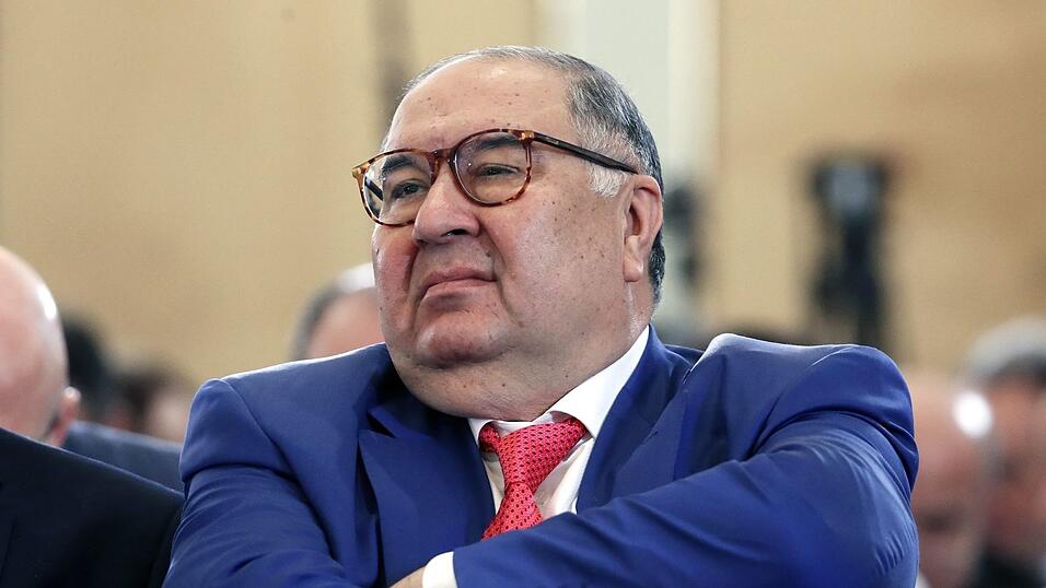 Der Oligarch Alischer Usmanow ist in Europa als langjähriger Präsident des Fecht-Weltverbandes FIE und als früherer Anteilseigner des englischen Fußballclubs FC Arsenal bekannt. (Archivbild) Der Oligarch Alischer Usmanow ist in Europa als langjähriger Präsident des Fecht-Weltverbandes FIE und als früherer Anteilseigner des englischen Fußballclubs FC Arsenal bekannt. (Archivbild)