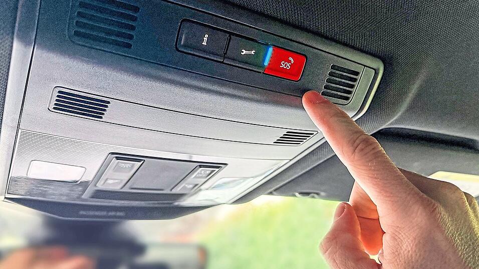 Der automatische Notruf eCall kann im Ernstfall Leben retten - löst aber oft Fehlalarme aus. (Symbolbild) Der automatische Notruf eCall kann im Ernstfall Leben retten - löst aber oft Fehlalarme aus. (Symbolbild)