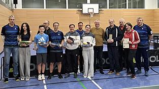 Die Gewinner freuten sich unter anderem &uuml;ber Sachpreise.