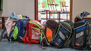 In Grundschulen werden schon nächstes Jahr sinkende Schülerzahlen erwartet. (Archivbild) In Grundschulen werden schon nächstes Jahr sinkende Schülerzahlen erwartet. (Archivbild)