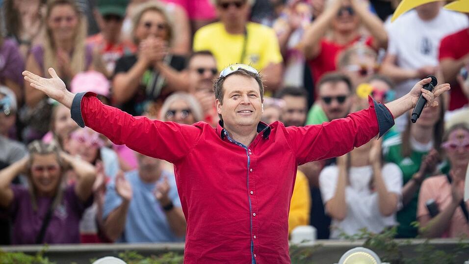 Zwei Versionen, ein Sommerhit: Mit «Mon Amour» feiert auch Tobee große Erfolge. Zwei Versionen, ein Sommerhit: Mit «Mon Amour» feiert auch Tobee große Erfolge.
