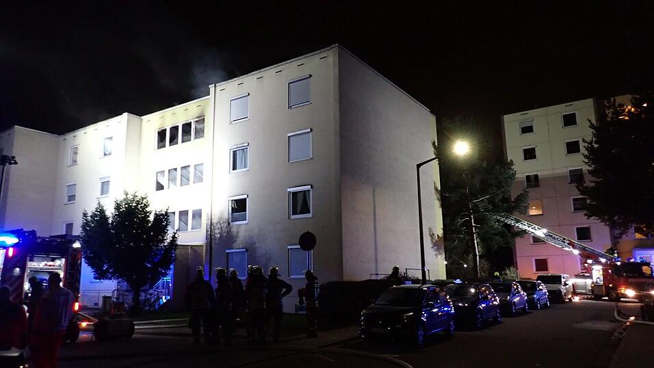 In einem Geb&auml;ude in der Amperstra&szlig;e in Regensburg hat in der Nacht zum Mittwoch eine Wohnung gebrannt.