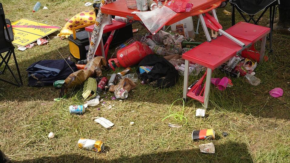 Die Deutsche Umwelthilfe kritisiert gro&szlig;e Musikfestivals f&uuml;r ihr M&uuml;llmanagement.