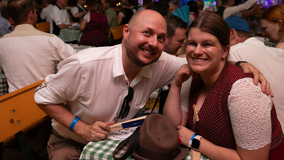 Echte Blasmusikfans lie&szlig;en sich auch den zweiten Auftritt in Folge am Dienstagabend nicht entgehen.