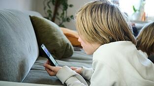 85 Millionen Bilder und Videos wurden 2021 weltweit gemeldet, die sexuellen Missbrauch von Kindern zeigen.