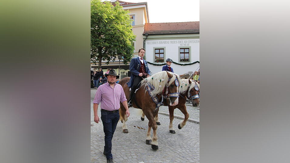 613 Jahre Kötztinger Pfingstritt 613 Jahre Kötztinger Pfingstritt