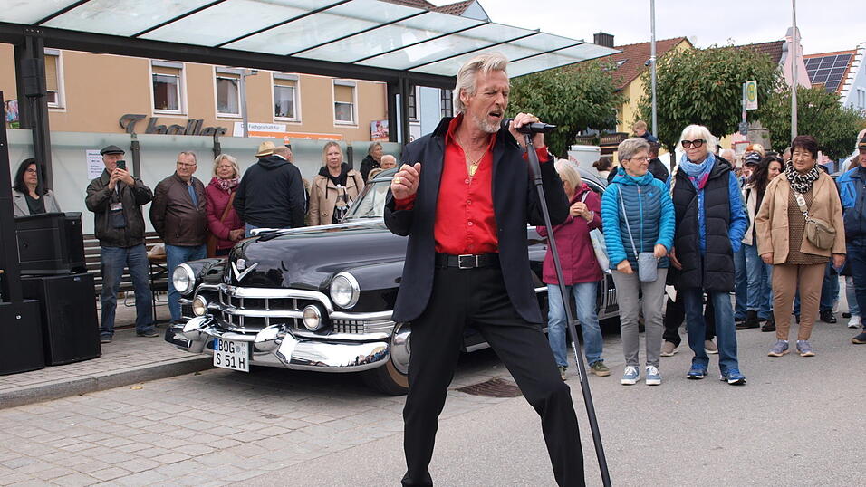 Elvis-K&uuml;nstler Mike Bender trat auf.