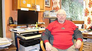 Gerhard Stepan in seinem B&uuml;ro: Wenn er nicht gerade bei Betreuten ist, verbringt er hier viel Zeit.