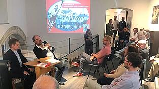 Vor 100 Jahren bezog der Jahn das Stadion an der Prüfeninger Straße. Daran erinnert eine Ausstellung im Akuso-Forum. Vor 100 Jahren bezog der Jahn das Stadion an der Prüfeninger Straße. Daran erinnert eine Ausstellung im Akuso-Forum.