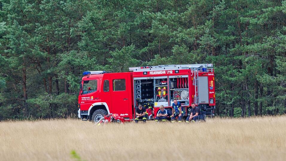 Bayerische Kommunen haben sich bei der Erneuerung der Flotte für ihre Feuerwehren zu einer Sammelbestellung zusammengetan (Archivbild). Bayerische Kommunen haben sich bei der Erneuerung der Flotte für ihre Feuerwehren zu einer Sammelbestellung zusammengetan (Archivbild).