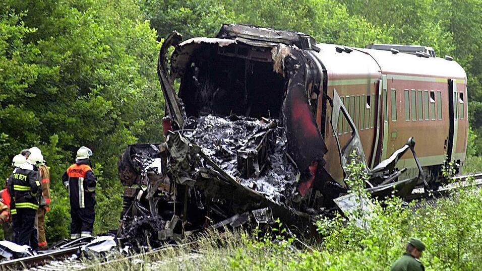 Der 22. Juni 2001 in Gressenw&ouml;hr. Ein Bild der Zerst&ouml;rung, das sich auf tragische Art und Weise am 5. November 2015 wiederholt hat - nur wenige Kilometer von Gressenw&ouml;hr entfernt in Freihungsand.