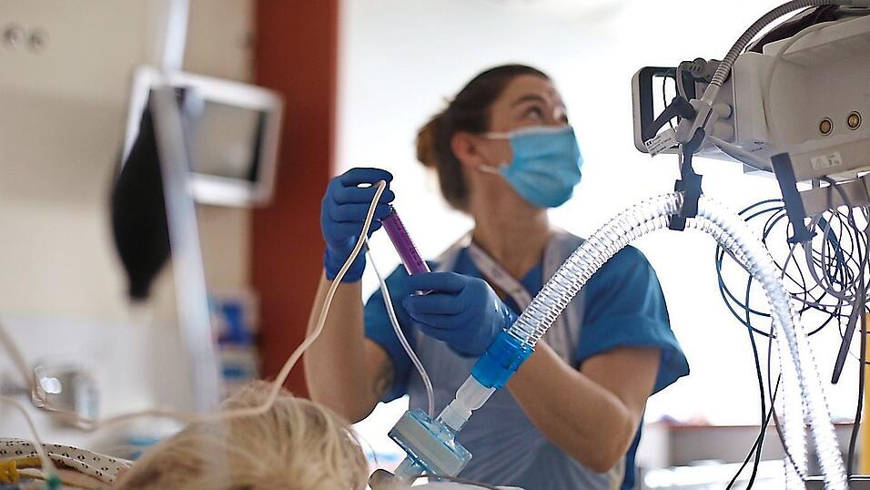 Durch die Bündelung der Intensiv-Kapazitäten am Standort Deggendorf können mehr Corona-Patienten versorgt werden. Durch die Bündelung der Intensiv-Kapazitäten am Standort Deggendorf können mehr Corona-Patienten versorgt werden.