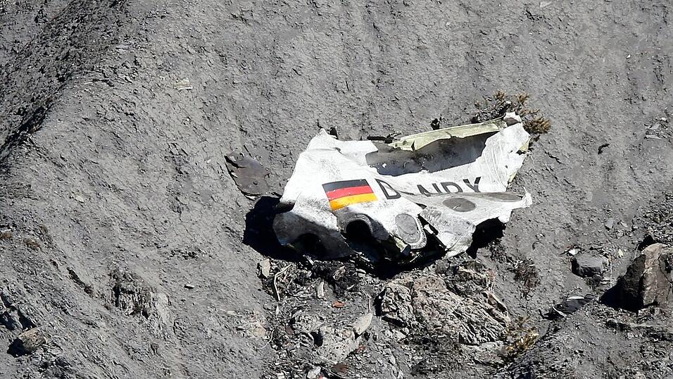 Nur noch Trümmer blieben von einem Germanwings-Flug nach Düsseldorf. (Archivbild)