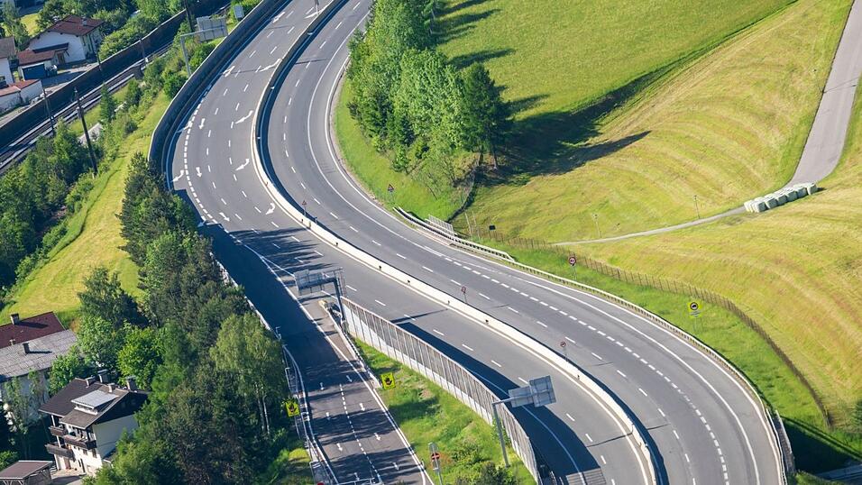 So ruhig wie selten: Die Brennerautobahn ist kurz vor der Sperrung leer. So ruhig wie selten: Die Brennerautobahn ist kurz vor der Sperrung leer.