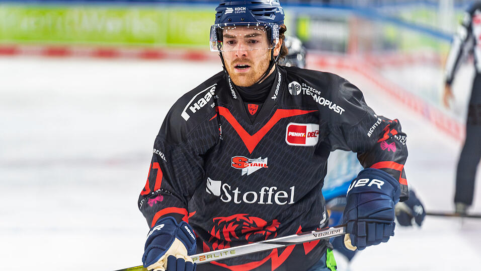 Sp&auml;t gekommen, um zu bleiben: Josh Melnick st&uuml;rmt auch in der kommenden Saison f&uuml;r die Straubing Tigers.