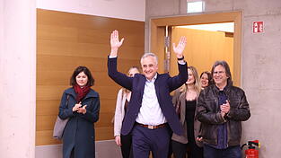 Am 22. M&auml;rz jubelte Thomas Burger &uuml;ber seinen Sieg in der OB-Stichwahl. Bislang steht allerdings noch keine Koalition.