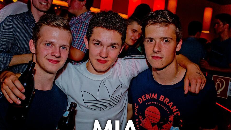 Beste Stimmung auf der Oberstufenparty im Mia Nightclub in Cham. Beste Stimmung auf der Oberstufenparty im Mia Nightclub in Cham.
