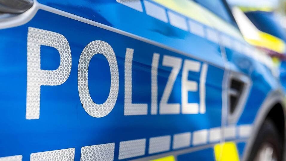 Der Transporter fiel der Polizei wegen überhöhter Geschwindigkeit auf. (Symbolbild)