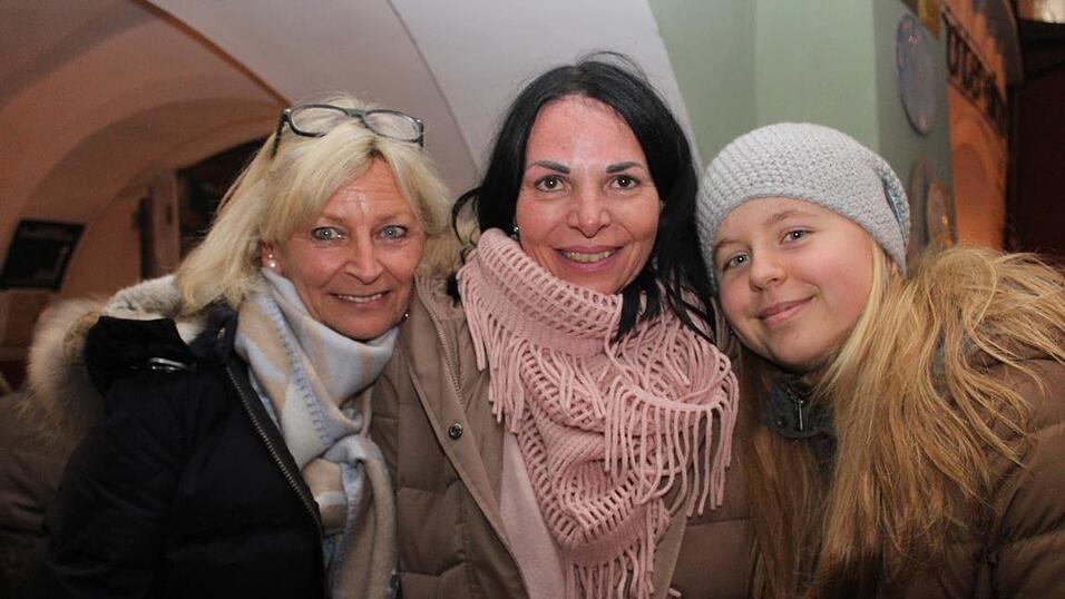 In Landshut lockten am Wochenende der Kunsthandwerkermarkt und die H&uuml;ttengaudi zahlreiche Besucher an.