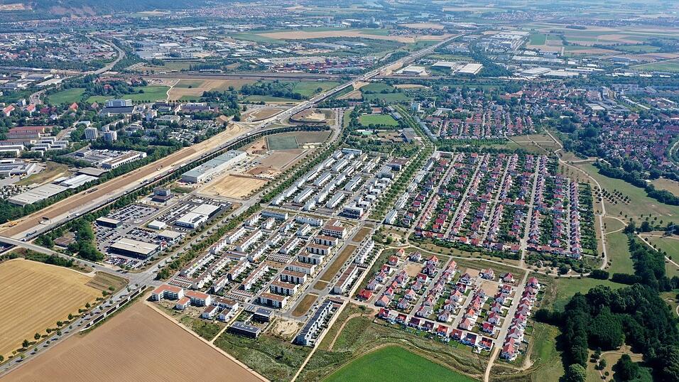 In Burgweinting etwa entstanden in den vergangenen Jahren viele Reihen- und Einfamilienhäuser. Mittlerweile werden weniger Bauprojekte umgesetzt. In Burgweinting etwa entstanden in den vergangenen Jahren viele Reihen- und Einfamilienhäuser. Mittlerweile werden weniger Bauprojekte umgesetzt.