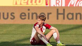 Am Boden: Leopold Wurm. Am Boden: Leopold Wurm.