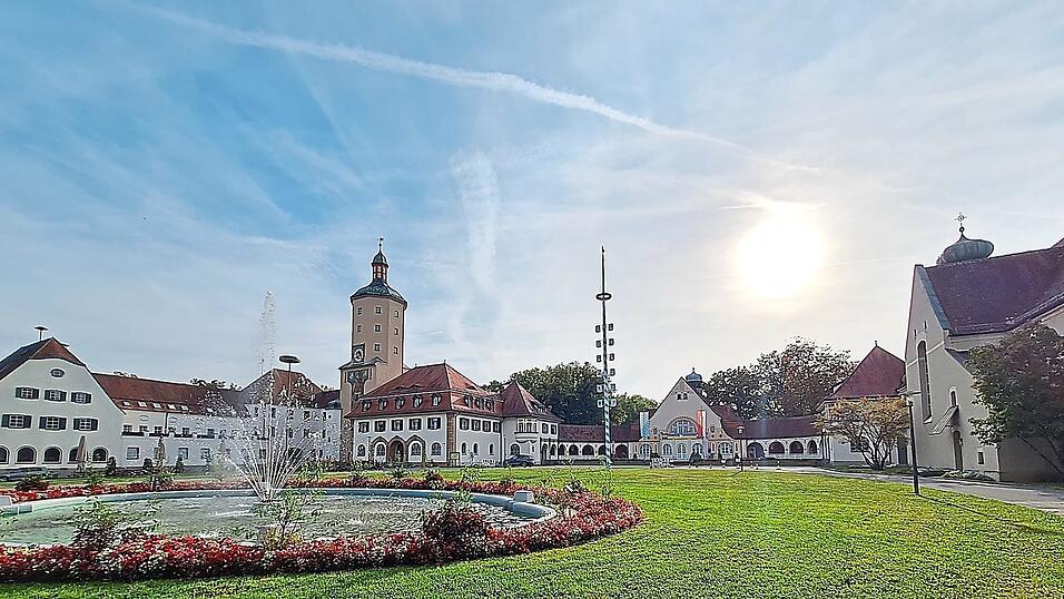 Erneut konnte am Samstag ein Patient der forensischen Abteilung des BKH Mainkofen entkommen. Er nutzte einen unbegleiteten Gruppenausgang auf dem &ouml;ffentlich zug&auml;nglichen Teil des Klinikums zur Flucht.