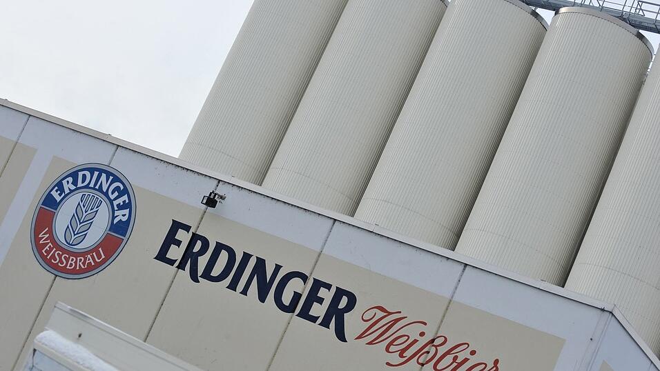 Der langjährige Chef der Erdinger Weißbräu, Werner Brombach, ist einer Mitteilung des Unternehmens zufolge im Alter von 86 Jahren gestorben. Der langjährige Chef der Erdinger Weißbräu, Werner Brombach, ist einer Mitteilung des Unternehmens zufolge im Alter von 86 Jahren gestorben.