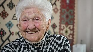 Mit 100 Jahren lebt es sich nicht allzu anders, findet Johanna Quaas, die älteste Turnerin der Welt.