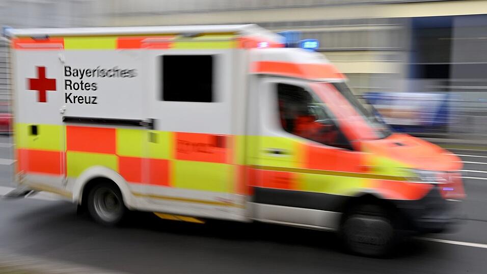Die schwer verletzte 60-J&auml;hrige wurde in ein Krankenhaus gebracht, starb dort aber einen Tag sp&auml;ter. (Symbolbild)