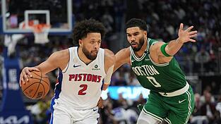 Cade Cunningham (l) führte die Pistons zu einem Comeback-Sieg gegen Boston. Cade Cunningham (l) führte die Pistons zu einem Comeback-Sieg gegen Boston.