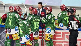 Chefcoach Casey Fratkin stellte &bdquo;seine&ldquo; DSC-ler wieder bestens auf den Gegner ein.