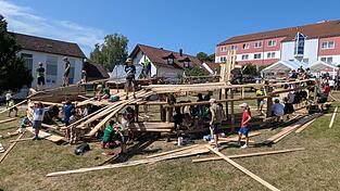 Alter Klassiker - das Hüttendorf. Alter Klassiker - das Hüttendorf.