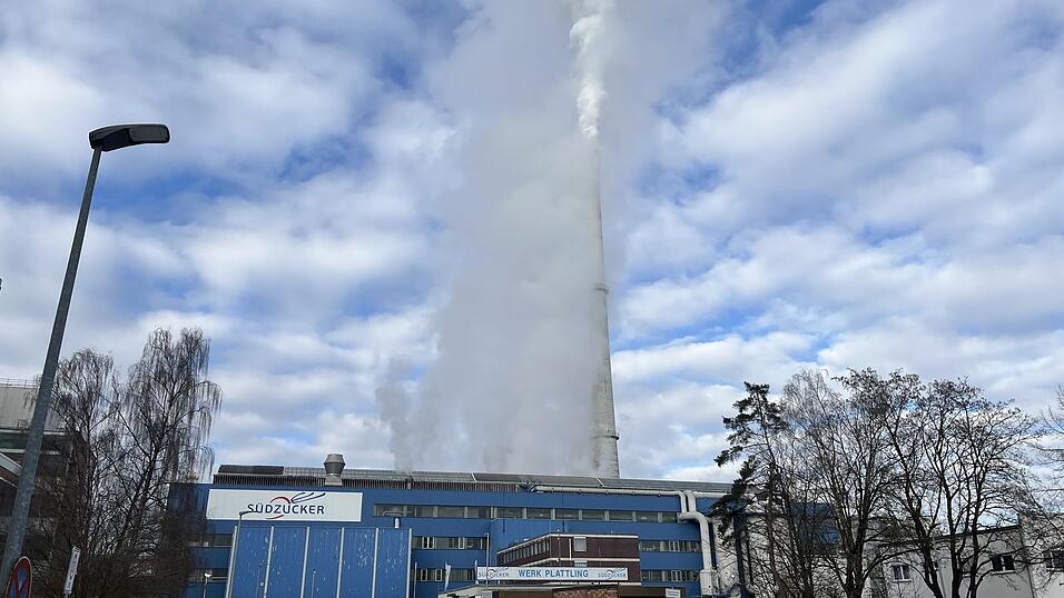 Das Bundesministerium f&uuml;r Landwirtschaft, Ern&auml;hrung und Heimat (BMLEH) will den Zuckermarkt unterst&uuml;tzen. Bundesminister Alois Rainer besuchte deshalb S&uuml;dzucker Plattling.